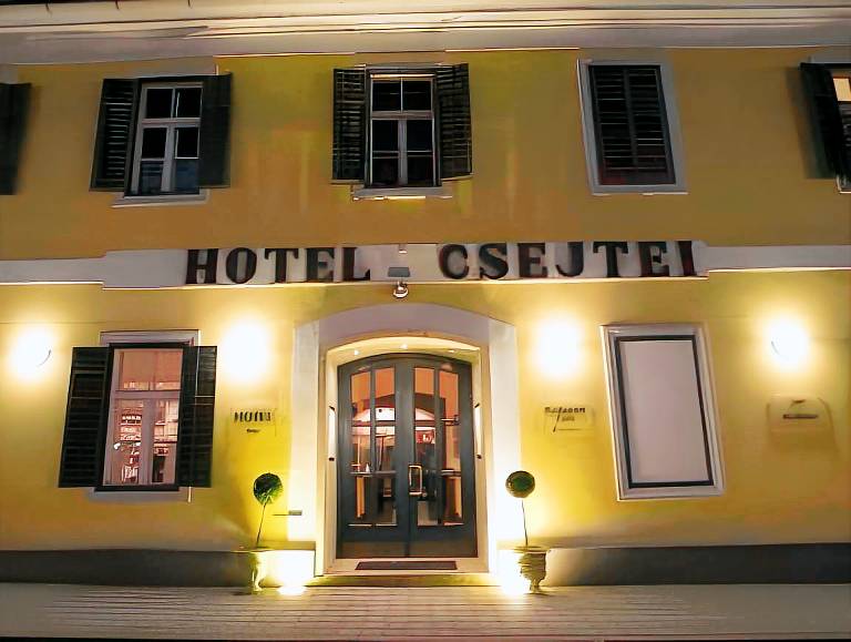 Hotel Csejtei