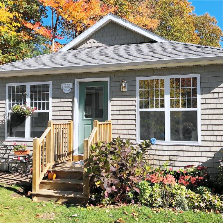 Cottage  Wells