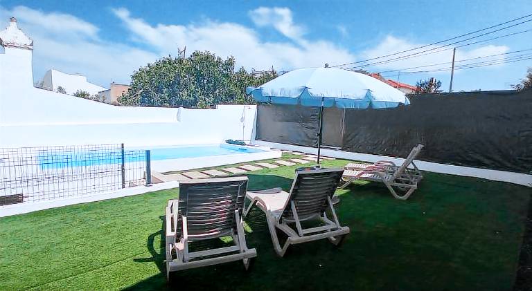 Vacation home with barbeque, garden & private pool — photo 5