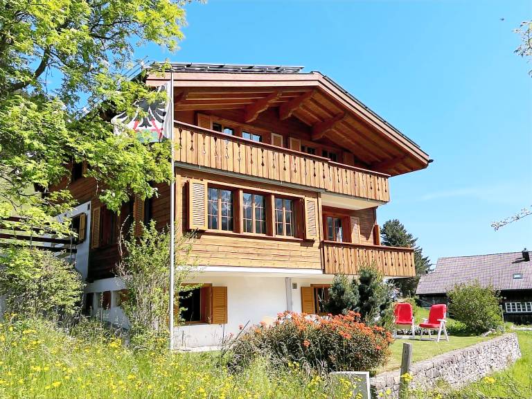 Holiday apartment with yard & terrace — photo 2