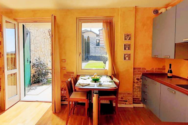 Beautiful rental apartment with pool, terrace & garden | Lake view | Dogs allowed — photo 5