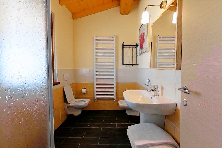 Dedicated room with garden & terrace | Garden view — photo 4