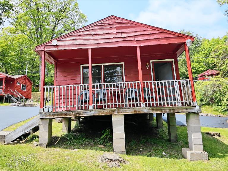 Lake George Cabin Rentals From $119 | HomeToGo