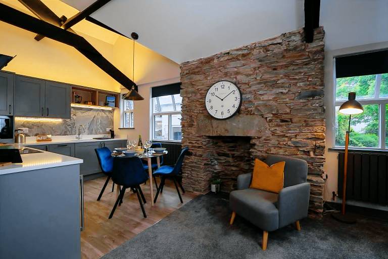 Holiday apartment with fast internet & patio in Ambleside