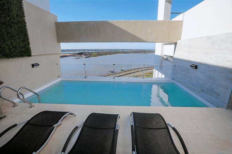 Pleasant serviced apartment with hot tub, terrace & pool | Next to the beach | Dogs allowed — photo 4