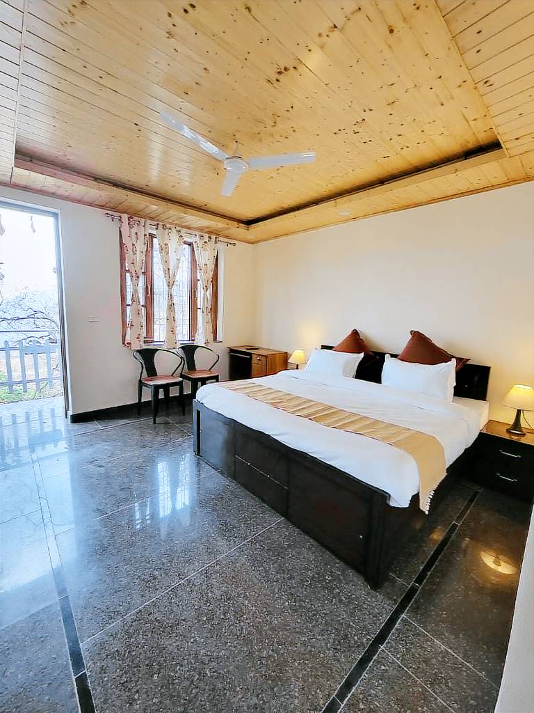 Spacious villa with BBQ & yard | Suitable for remote work | Dogs allowed — photo 2