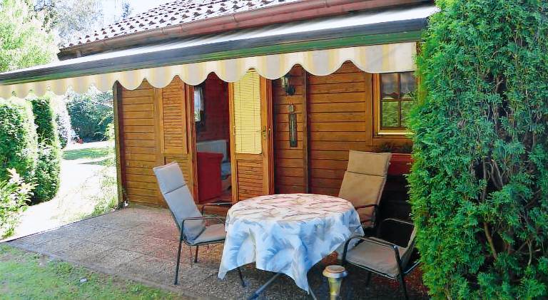 Vacation home with grill, terrace & garden — photo 4