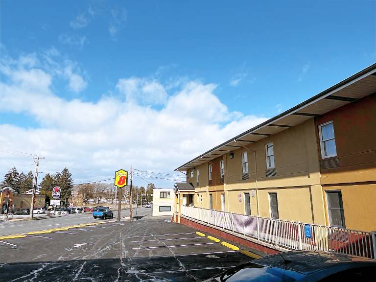 Super8 Allentown — photo 2
