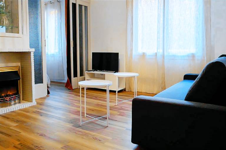 Family-oriented beautiful rental apartment | Pets allowed in Marseille
