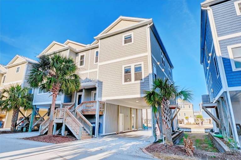 House Topsail Beach
