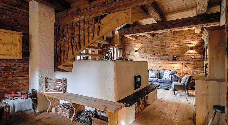 ChaletWK - Luxury old wood mountain chalet in a sunny secluded location with gym, sauna & whirlpool — photo 5