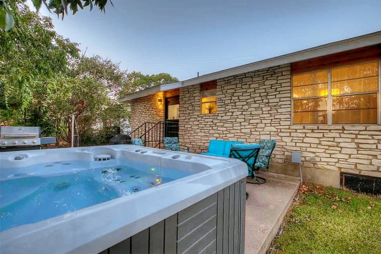 House with jacuzzi | Pets allowed — photo 5