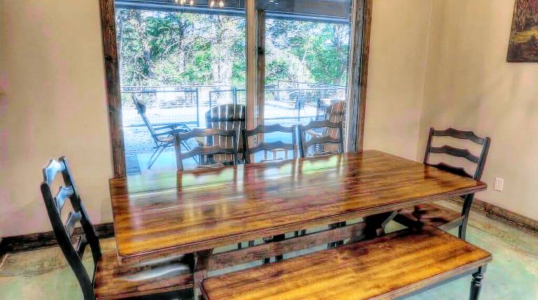 Farmhouse  Leakey