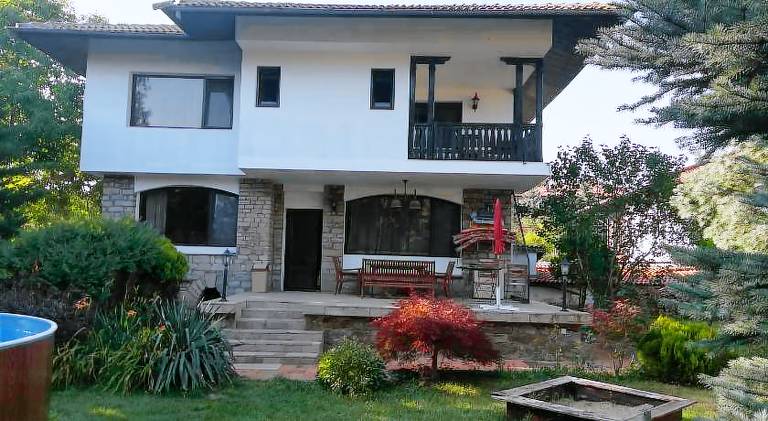 House with pool in Veliko Tarnovo