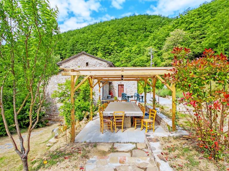 House with BBQ, garden & private pool — photo 2