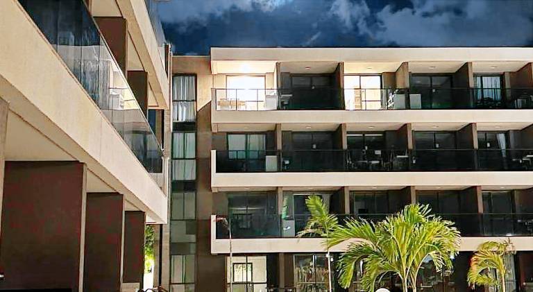 Apartment with jacuzzi & pool — photo 4