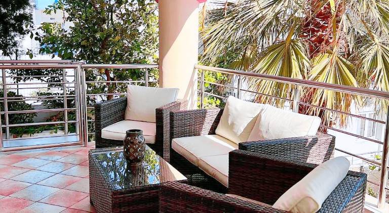 Apartment with terrace & barbecue — photo 4