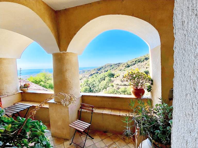 Holiday apartment with terrace — photo 3
