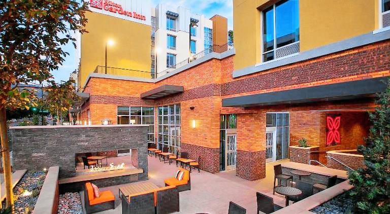 Hilton Garden Inn Burbank Los Angeles — photo 4