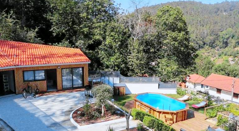 Fully equipped beautiful house with BBQ, heated pool & patio | Pet-friendly — photo 5