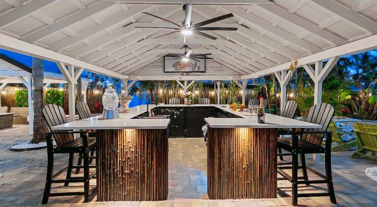 House with pool in Clearwater Beach, FL