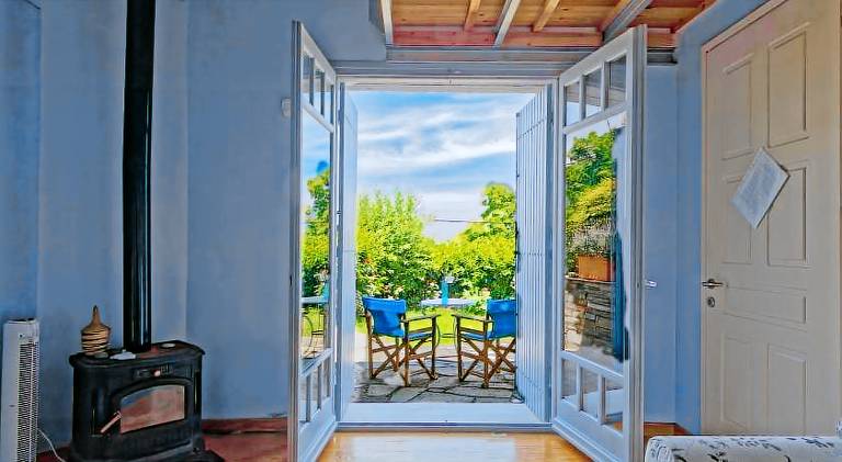 Pleasant vacation home with private pool, garden & terrace | Pet-friendly — photo 5