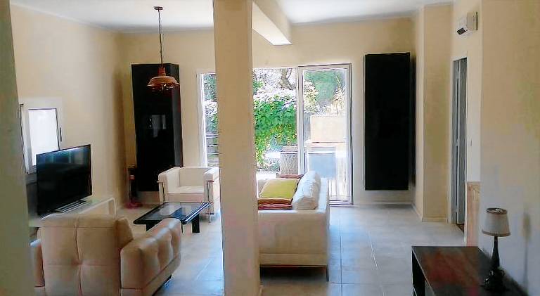 Vacation home with garden & patio — photo 2
