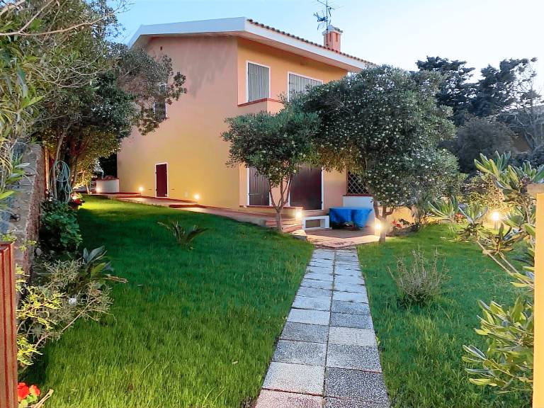 Holiday Home 'Villino Le Ortensie' with Sea View, Garden & A/C — photo 3