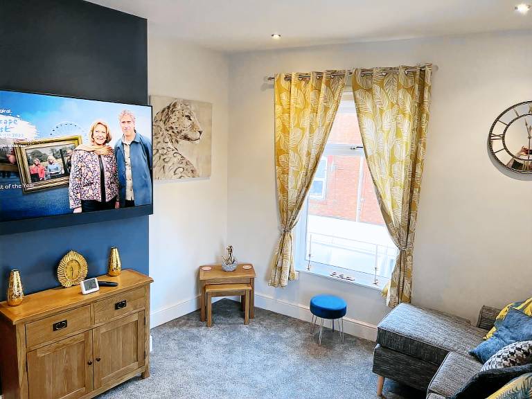 Luxury 2 bed Apartment Great location