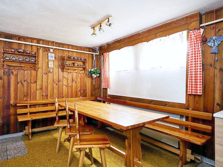 Children-friendly lovely apartment with BBQ, yard & private pool | Pet-friendly — photo 3