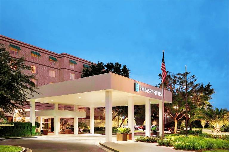 Embassy Suites by Hilton Brunswick — photo 3
