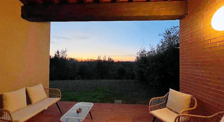 Vacation home with terrace, yard & private pool — photo 3