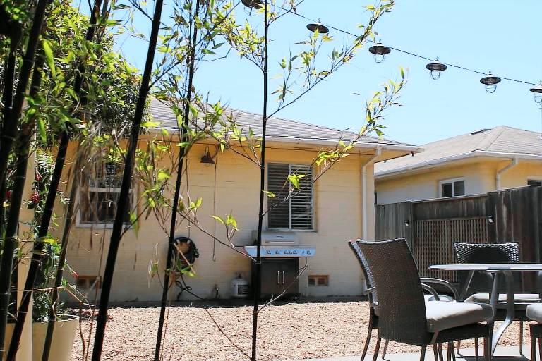 House Santa Cruz