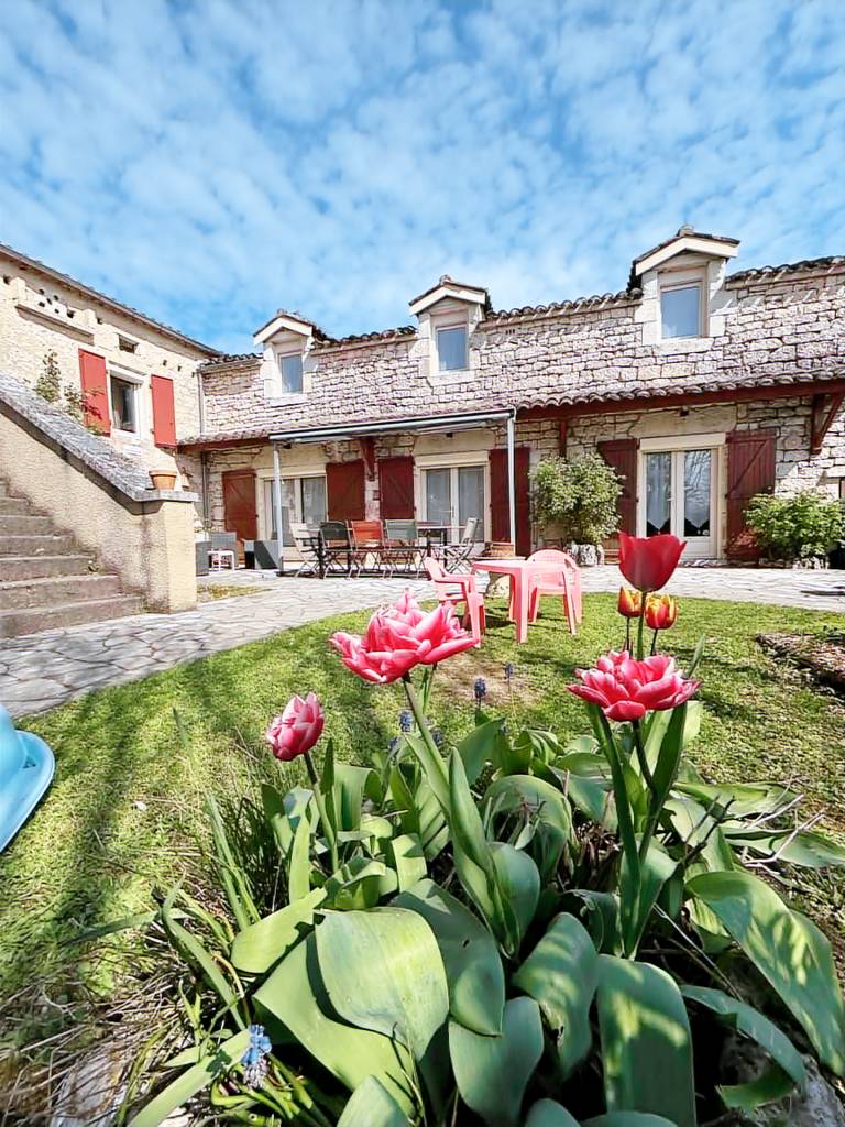 Fully equipped house with pool, sauna & garden | Garden view | Pet-friendly — photo 4