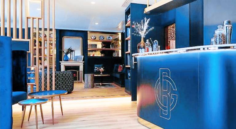 Hotel Bleu de Grenelle - Tour Eiffel in Issy-les-Moulineaux