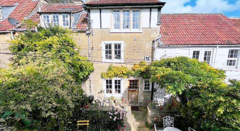 Vacation home with 4 rooms for 9 persons in Bradford-on-Avon