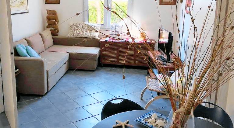 Vacation home with patio & yard — photo 2