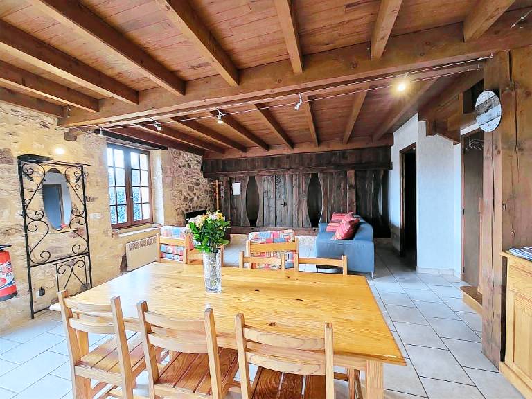 Gite with grill, garden & patio — photo 4