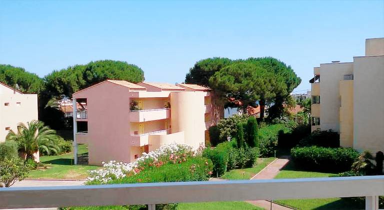 Nice rental apartment with pool | Close to the beach | Pets are welcome in Valbonne