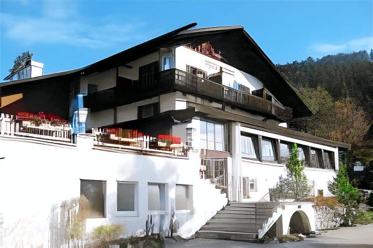 Landkomforthotel Panorama & Restaurant Bella Vista in Garmisch-Partenkirchen