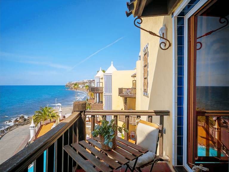Beachfront Apartment in Bahia Feliz with Balcony — photo 3
