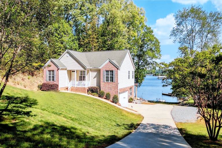 House  Lake Norman of Catawba