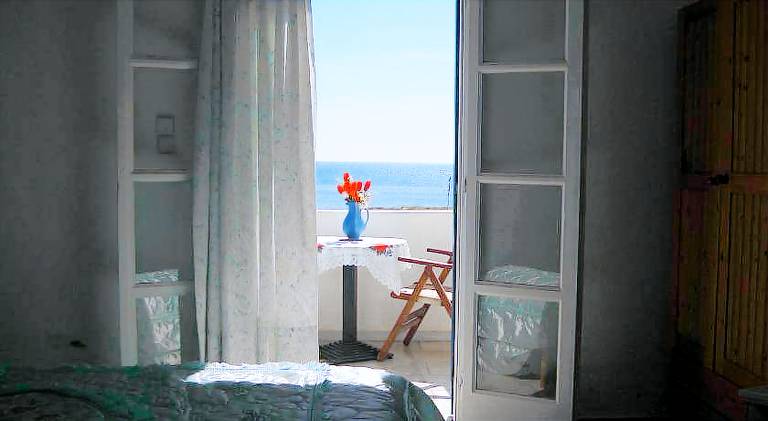 Holiday apartment with patio & garden — photo 5