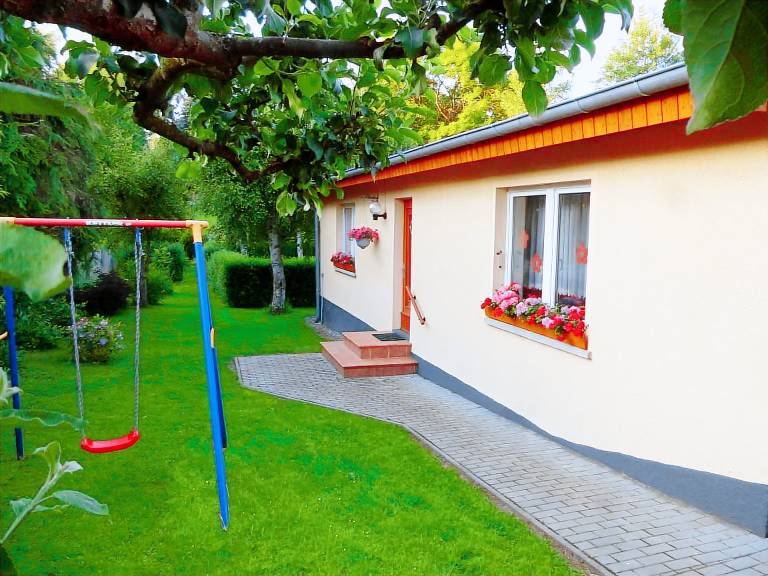 In Breitenstein mit Grill und Garten