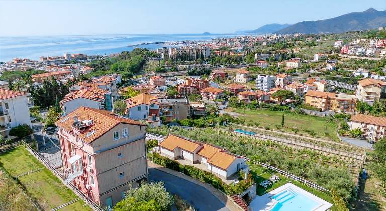 Holiday apartment with 1 room for 5 persons — photo 5