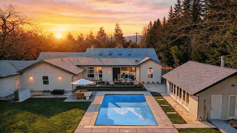 303 m&sup2; Ferienhaus