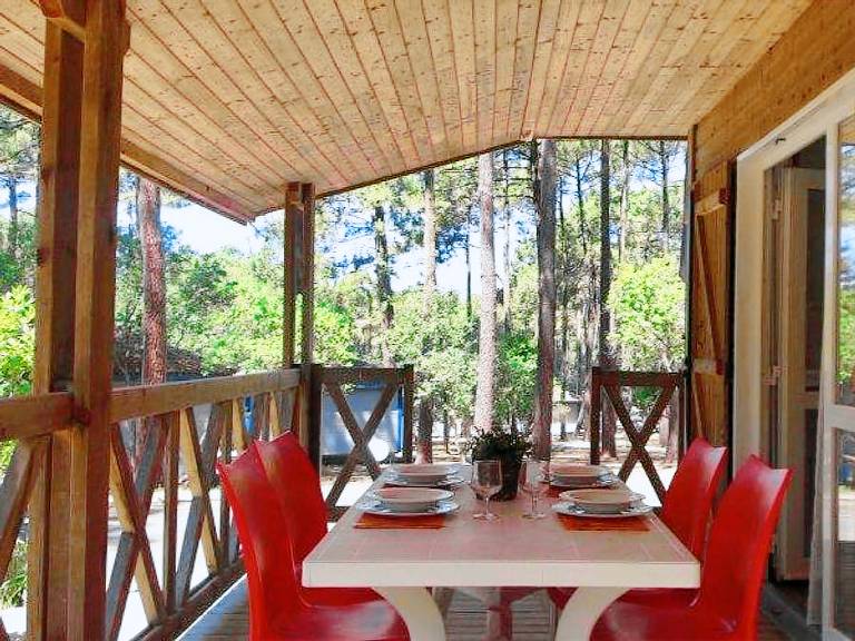 Chalet with heated pool — photo 4