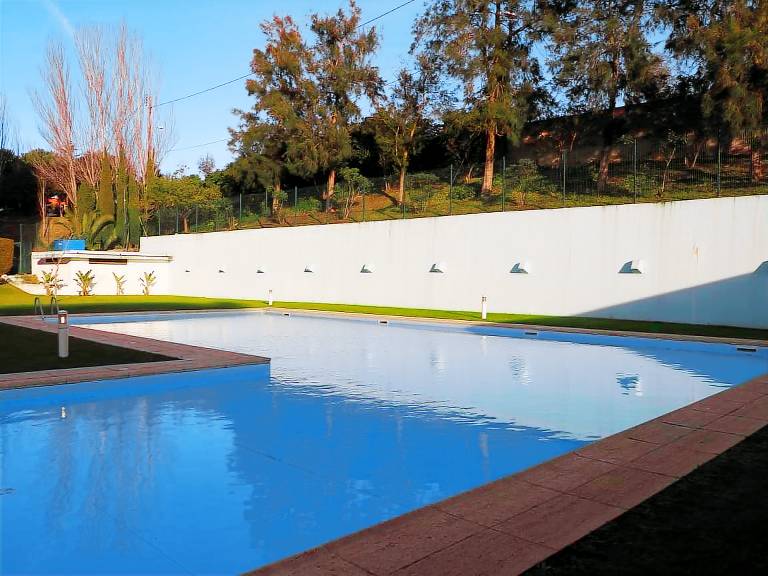 Ferienwohnung mit Pool in Lissabon, Atlantikküste f&uuml;r max. 4 Personen am Atlantik