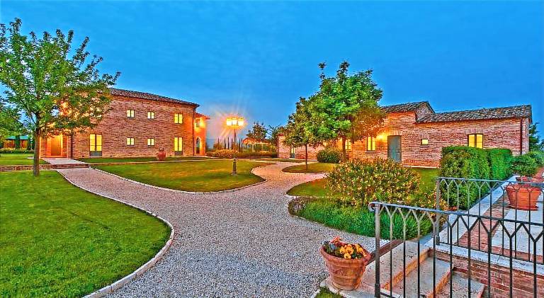 House with pool, terrace & yard — photo 2