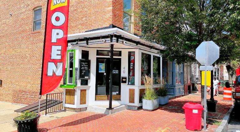Downtown Suite - Close to Topgolf, Horseshoe Casino, UM Baltimore in Baltimore, MD